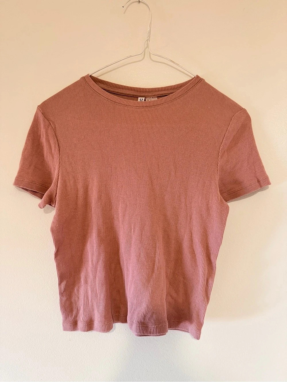 Chilean Pink H&M Basic Short Sleeve Tee — Medium